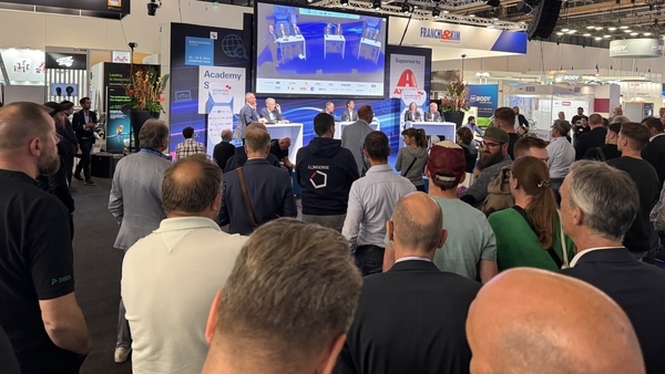 Save the date: Schadentalk am 11. September live on stage